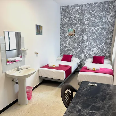 Guest house Evans Realty - Euro Holitel 3*