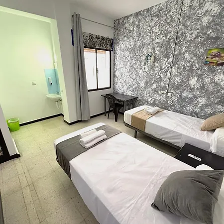 Evans Realty - Euro Holitel Guest house