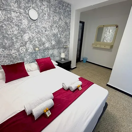 Evans Realty - Euro Holitel Guest house 3*