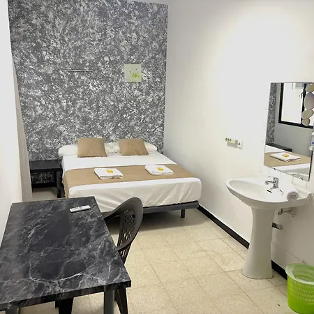 Evans Realty - Euro Holitel 3*